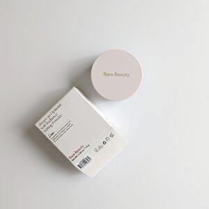 Rare Beauty Always an Optimist Soft Radiance Setting Powder Deep (full size)